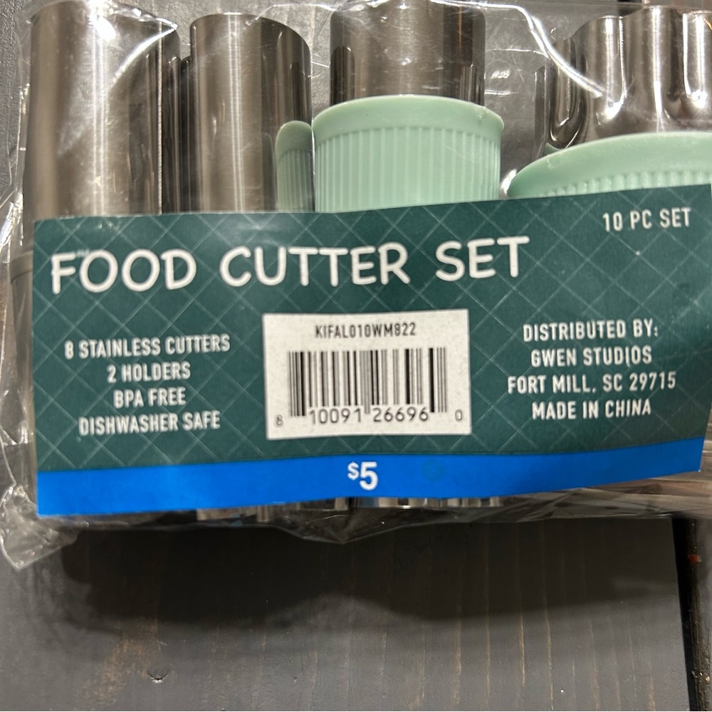 *SOLD* Stainless Steel Food Cutter Set - Picture 7 of 9